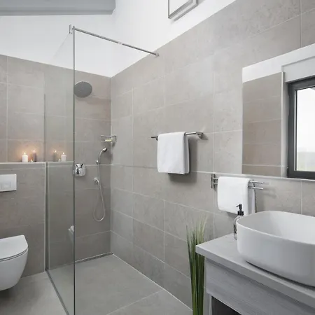 Infinity Near Pula For 8 Persons With 68 M2 Private Pool, Sauna & Kids Playground Vodnjan