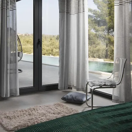 Villa Infinity Near Pula For 8 Persons With 68 M2 Private Pool, Sauna & Kids Playground