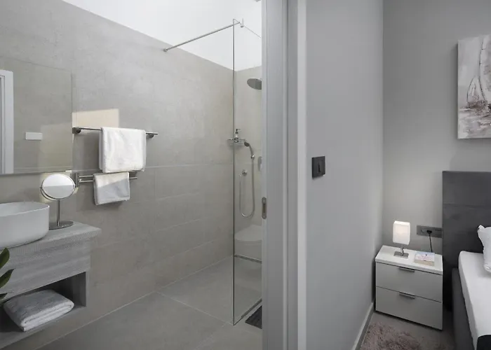 Villa Infinity Near Pula For 8 Persons With 68 M2 Private Pool, Sauna & Kids Playground