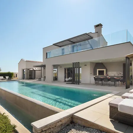 Villa Infinity Near Pula For 8 Persons With 68 M2 Private Pool, Sauna & Kids Playground Vodnjan