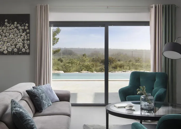 Infinity Near Pula For 8 Persons With 68 M2 Private Pool, Sauna & Kids Playground Villa