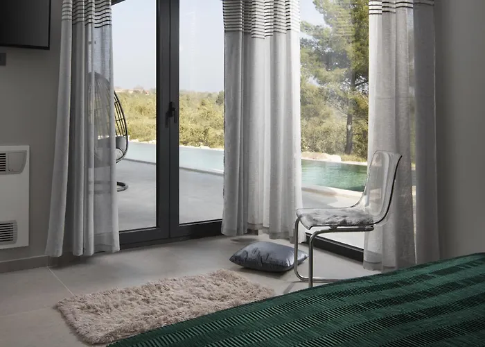 Villa Infinity Near Pula For 8 Persons With 68 M2 Private Pool, Sauna & Kids Playground
